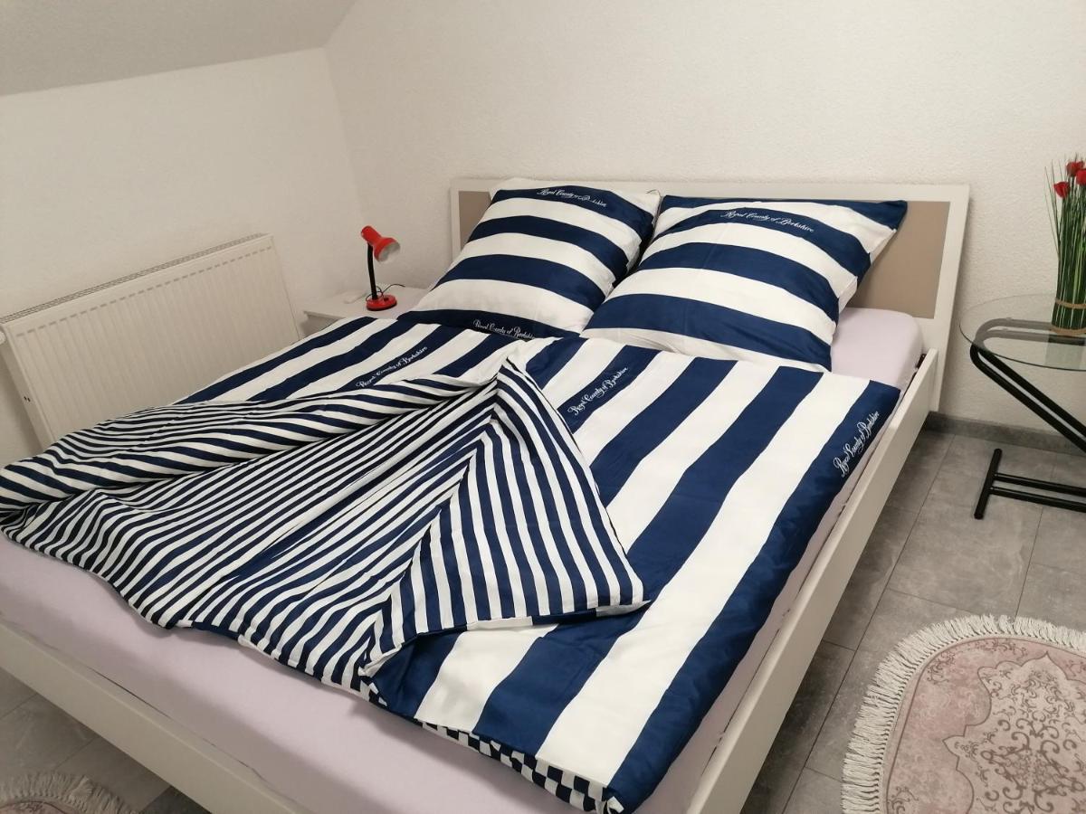 Apartment An Der Schweizer Grenze เลาเฟนเบิร์ก ภายนอก รูปภาพ