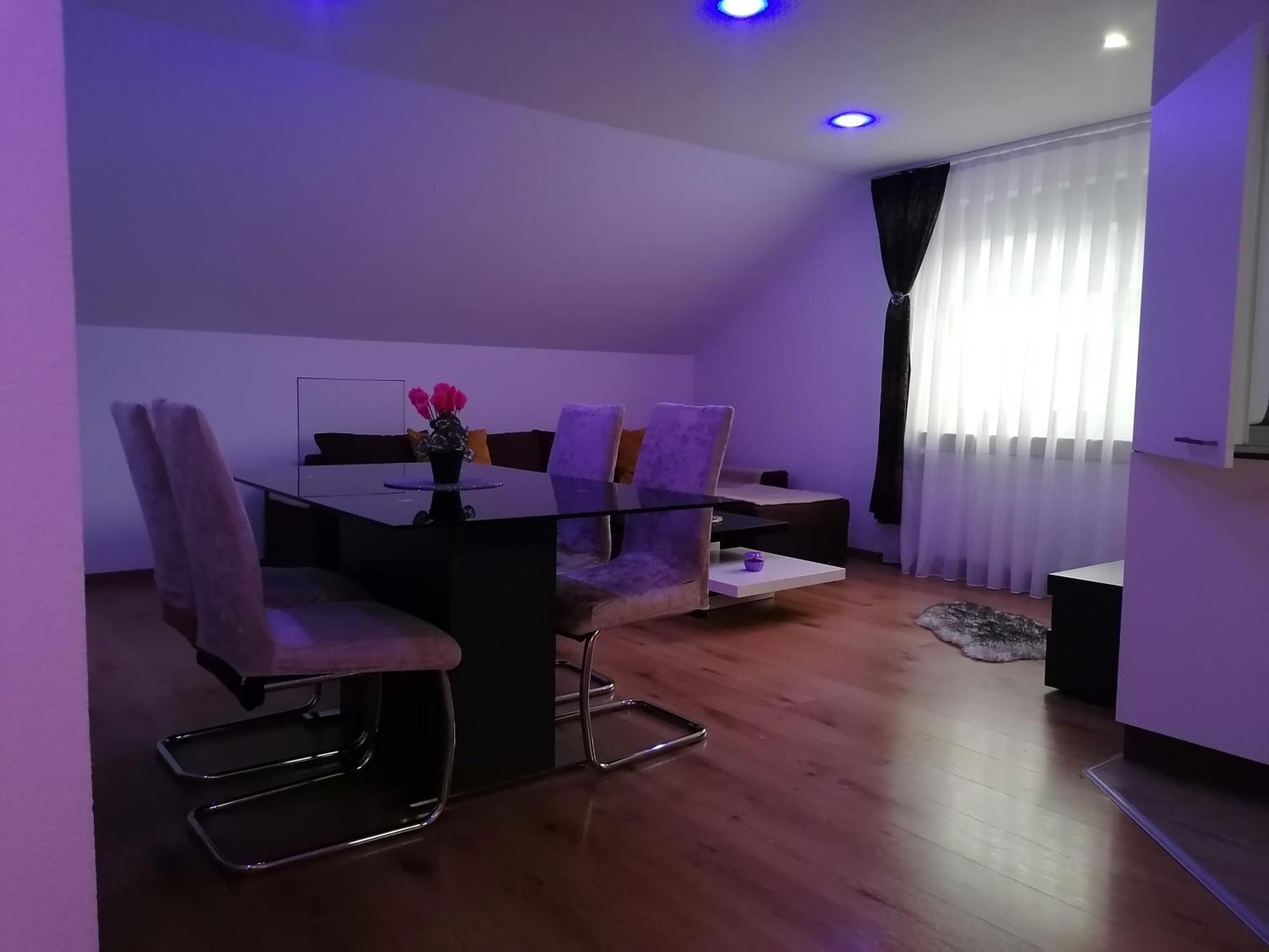 Apartment An Der Schweizer Grenze เลาเฟนเบิร์ก ภายนอก รูปภาพ