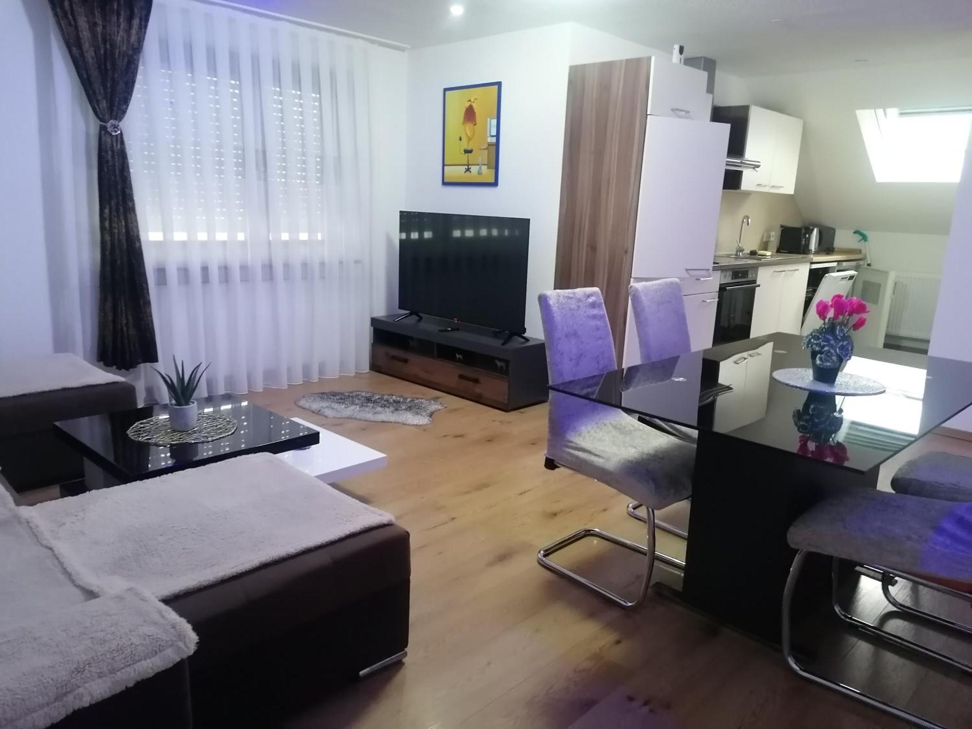 Apartment An Der Schweizer Grenze เลาเฟนเบิร์ก ภายนอก รูปภาพ